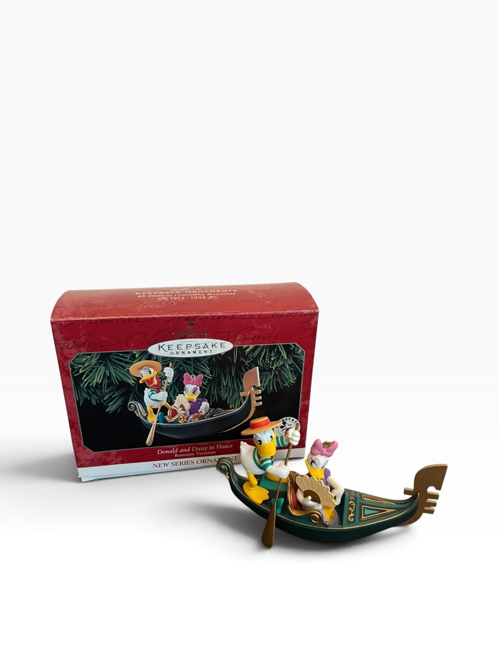 Keepsake Donald and Daisy in Venice Gondola Ornament - Green